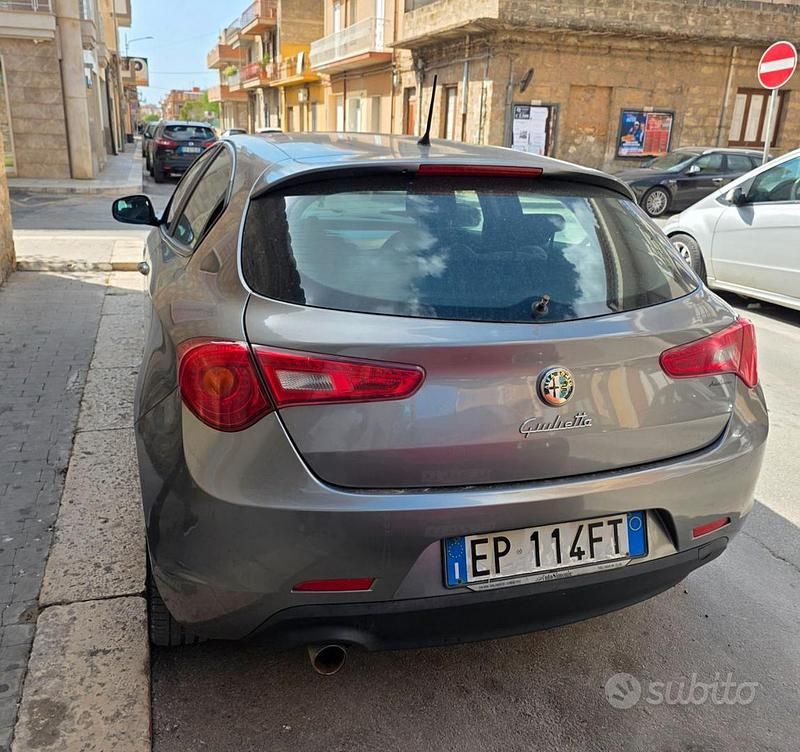 Usata Alfa Romeo Giulietta 120 CV (88 kW) 2012 Utilitaria