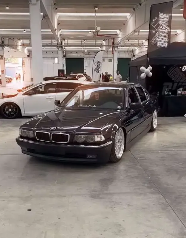 Usata BMW 730 194 CV (142 kW) 2000 Berlina