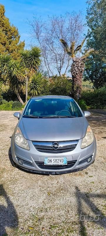 Usata Opel Corsa 75 CV (55 kW) 2008