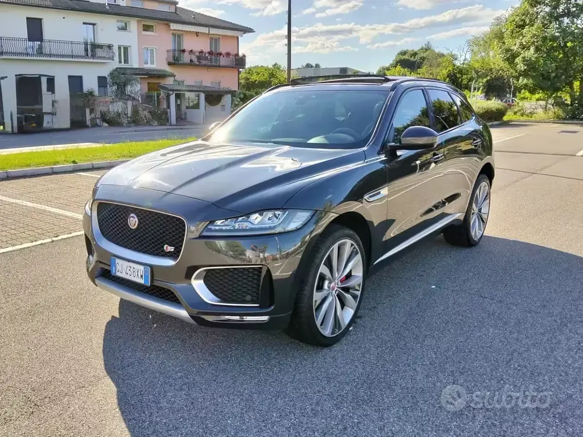 Usata Jaguar F-Pace S 300 CV (220 kW) 2017 Grigio SUV