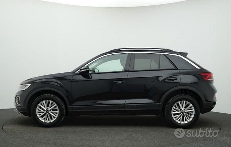 Usata VW T-Roc Life 116 CV (85 kW) 2024 Nero SUV