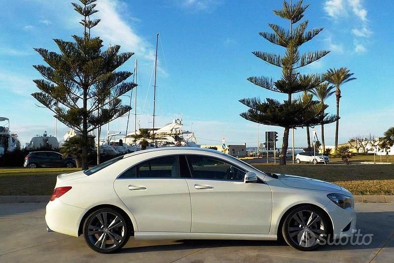 Usata Mercedes CLA180 109 CV (80 kW) 2015 Bianco Berlina