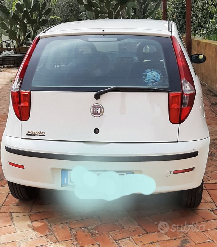 Usata Fiat Punto 60 CV (44 kW) 2009 Bianco Utilitaria