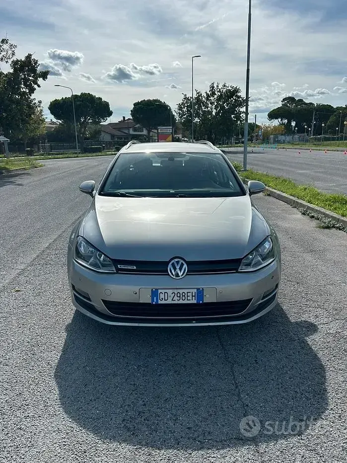 Usata VW Golf VII Executive 110 CV (80 kW) 2016 Grigio Station wagon