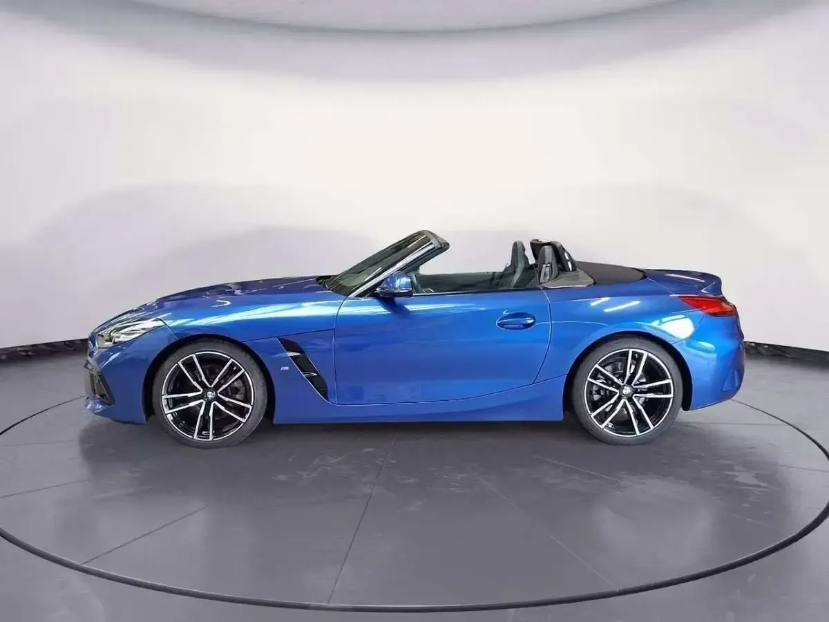 Usata BMW Z4 M Sport 197 CV (144 kW) 2024 Portimao blau metallic Cabrio