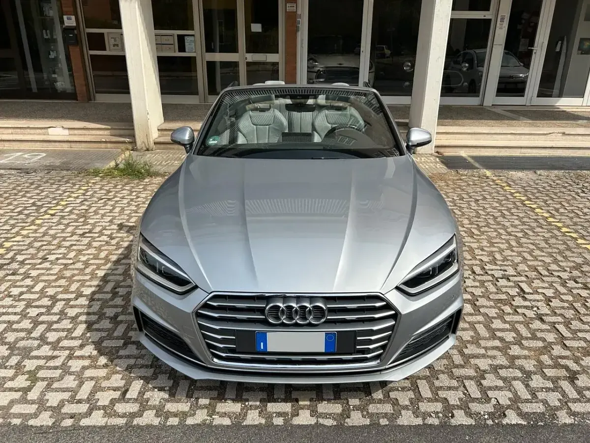 Usata Audi A5 Cabriolet S-Line 190 CV (139 kW) 2018 Argento Cabrio