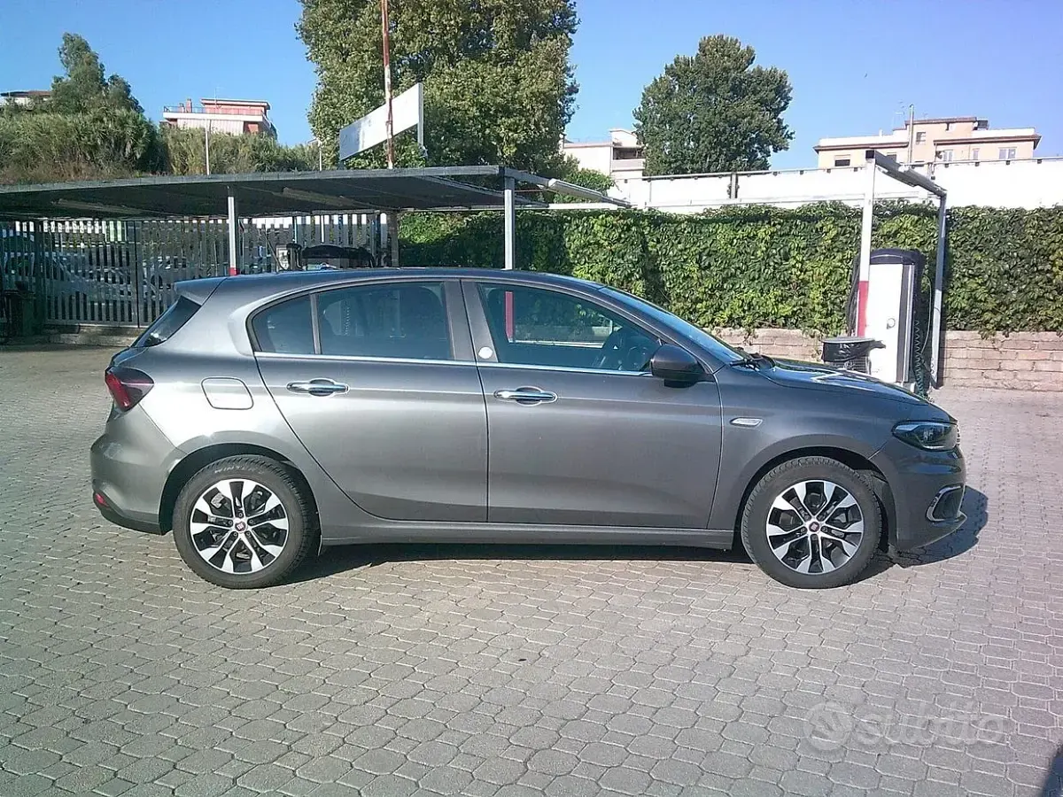 Usata Fiat Tipo Mirror 120 CV (88 kW) 2021 Grigio Berlina