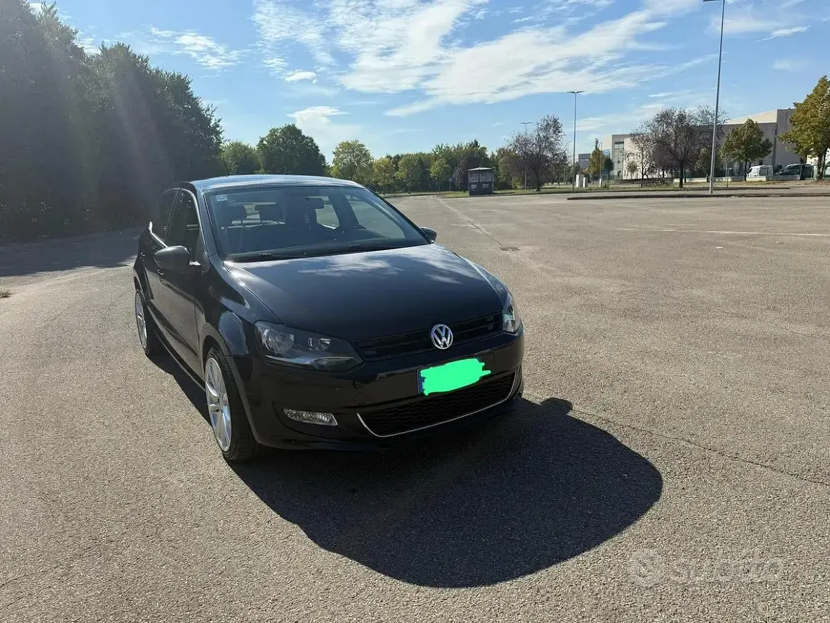 Usata VW Polo Comfortline 75 CV (55 kW) 2012 Nero Utilitaria