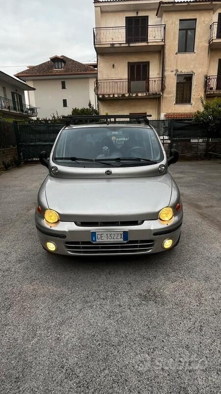 Usata Fiat Multipla 116 CV (85 kW) 2002 Grigio Monovolume