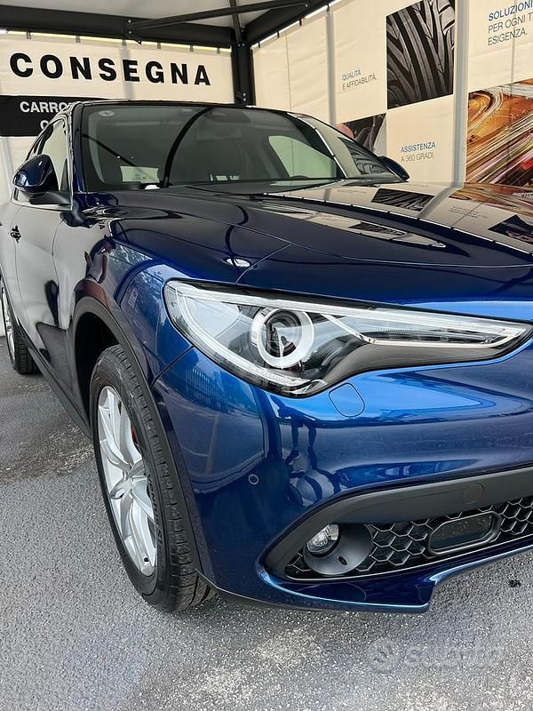 Usata Alfa Romeo Stelvio Executive 210 CV (154 kW) 2018 Blu SUV