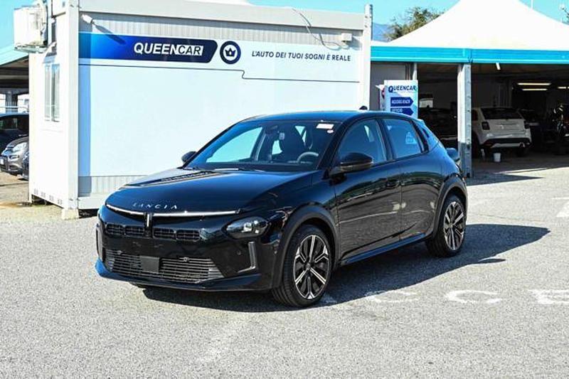 Nuova Lancia Ypsilon 101 CV (74 kW) 2026 Nero Utilitaria