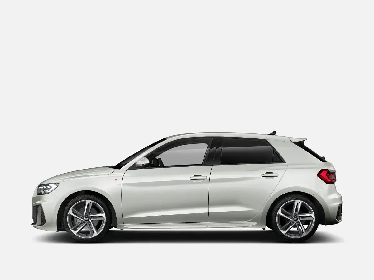 Nuova Audi A1 Sportback S-Line 116 CV (85 kW) 2026 Argento rugiada metallizzato Utilitaria