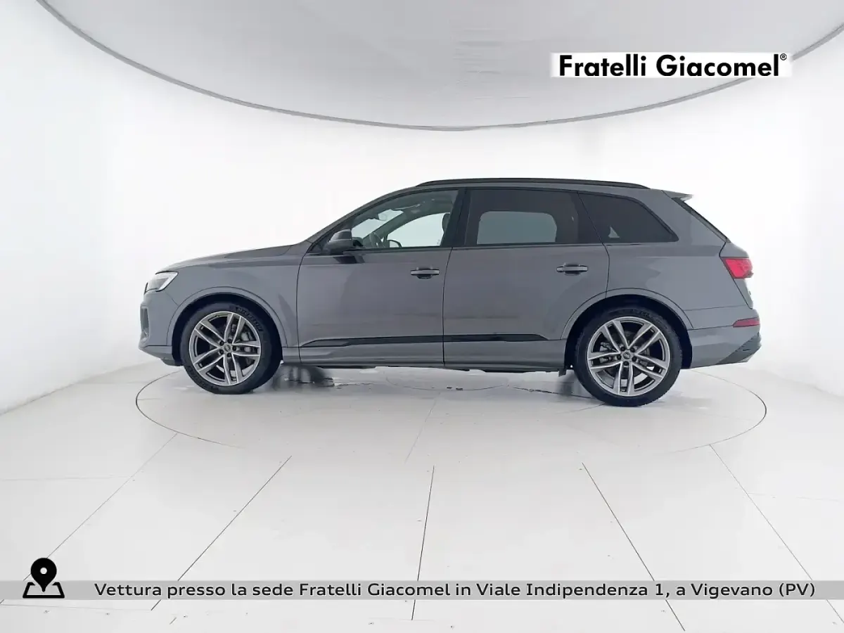 Usata Audi Q7 S-Line 286 CV (210 kW) 2024 Grigio daytona perlato SUV