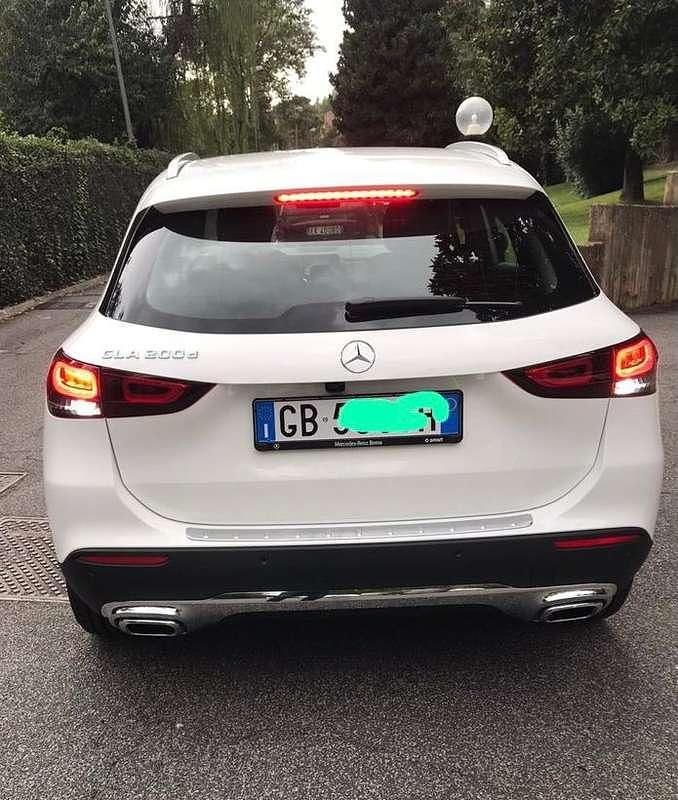 Usata Mercedes 200 150 CV (110 kW) 2021 Bianco SUV