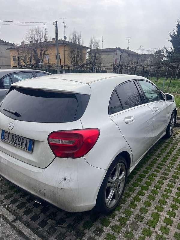 Usata Mercedes A180 109 CV (80 kW) 2013 Bianco Berlina