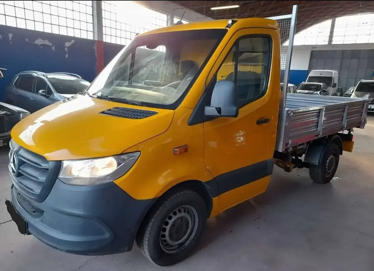 Usata Mercedes Sprinter 143 CV (105 kW) 2019 Giallo Furgone