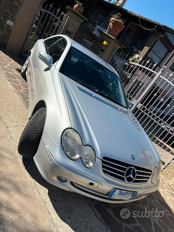 Usata Mercedes CLK270 Avantgarde 170 CV (125 kW) 2002 Grigio Coupé