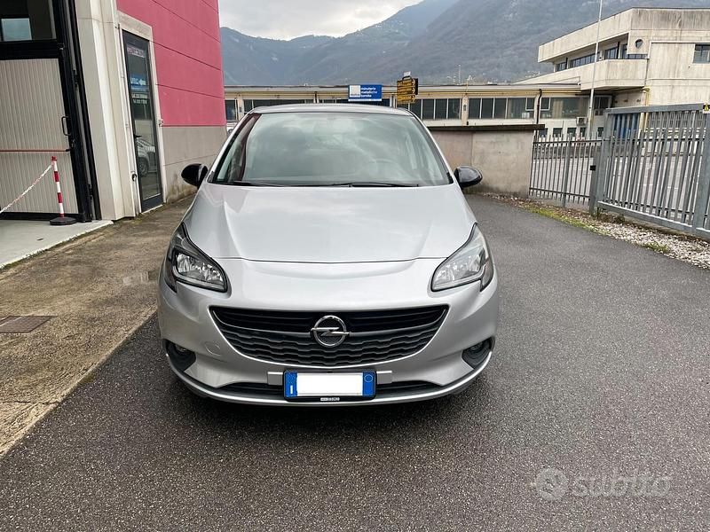 Usata Opel Corsa Edition 69 CV (50 kW) 2019 Nero Utilitaria