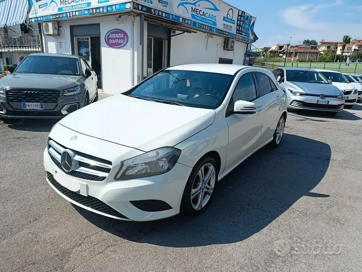 Usata Mercedes A180 109 CV (80 kW) 2013 Bianco Utilitaria