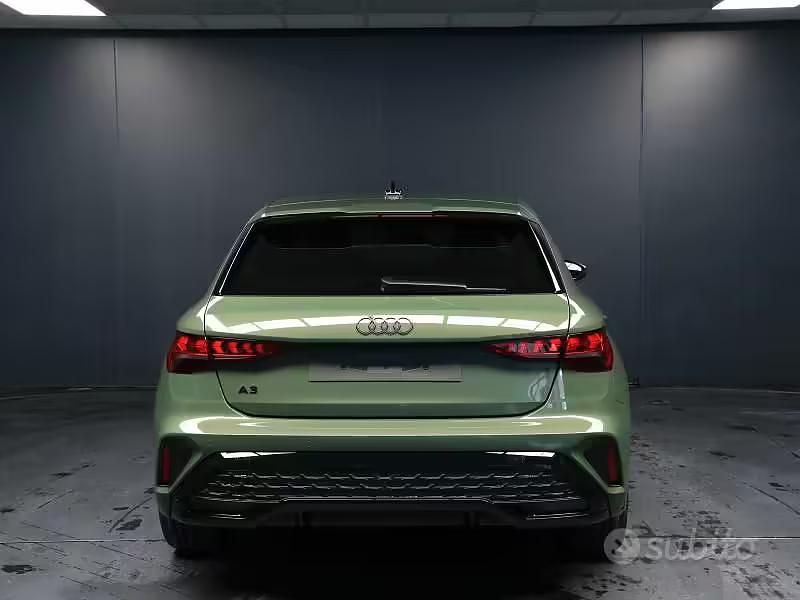 Nuova Audi A3 Ambiente 150 CV (110 kW) 2025 Verde Berlina