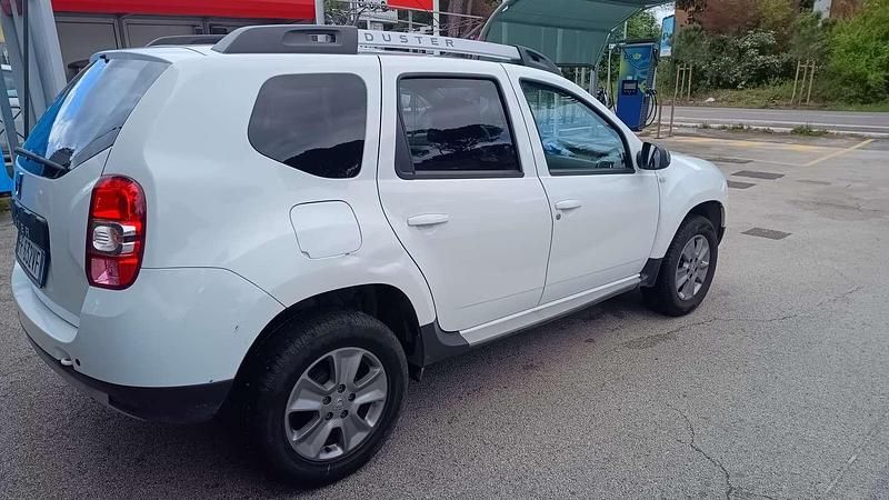 Usata Dacia Duster Ambiance 114 CV (83 kW) 2016 Bianco SUV
