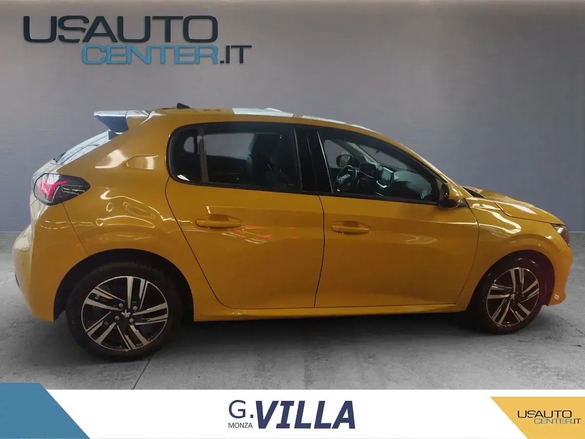 Usata Peugeot 208 Active 130 CV (95 kW) 2020 Giallo Utilitaria