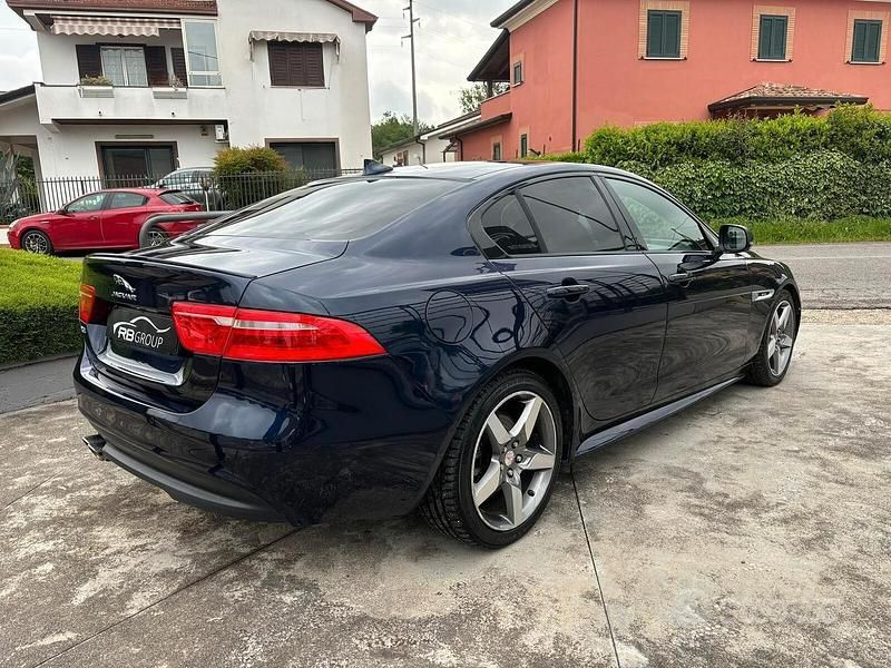 Usata Jaguar XE Portfolio 179 CV (131 kW) 2015 Nero Berlina