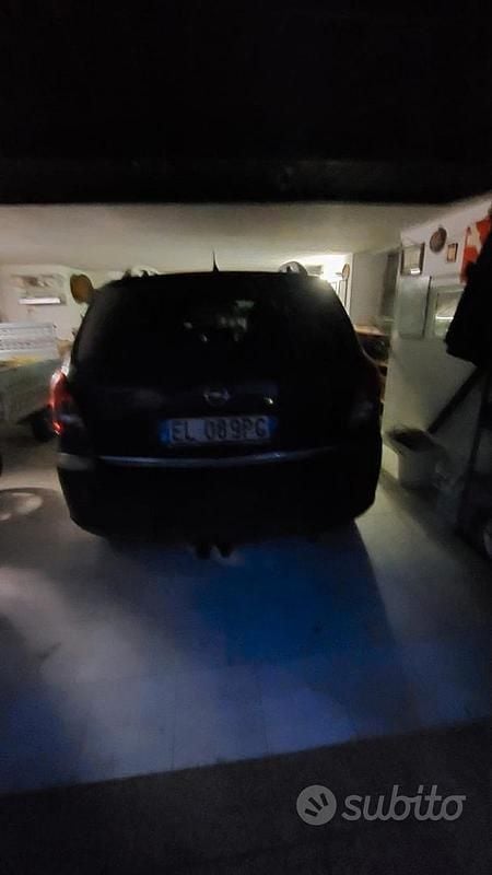 Usata Opel Antara 163 CV (119 kW) 2012 Nero SUV
