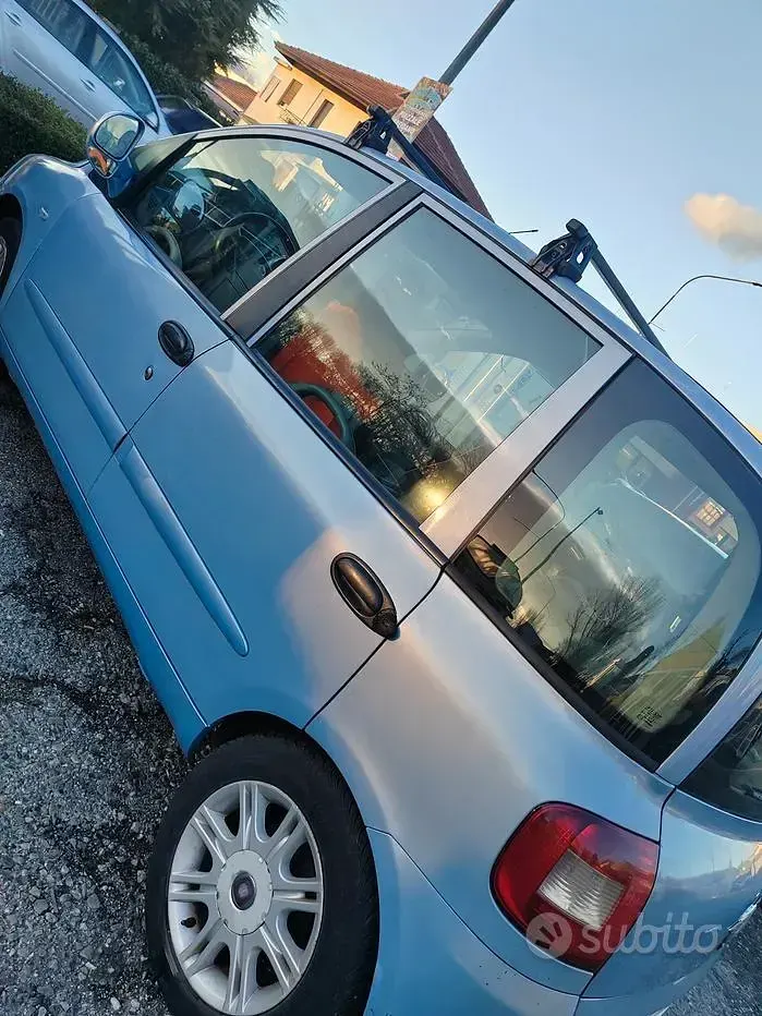 Usata Fiat Multipla 116 CV (85 kW) 2006 Blu Monovolume