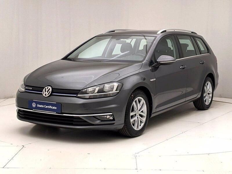 Grigio Usata 2020 VW Golf VIII Executive Station wagon | 16.900 € (Buon prezzo) - Immagine 1/4