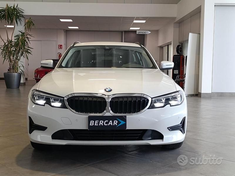 Usata BMW 316 Advantage 122 CV (89 kW) 2022 Bianco Station wagon