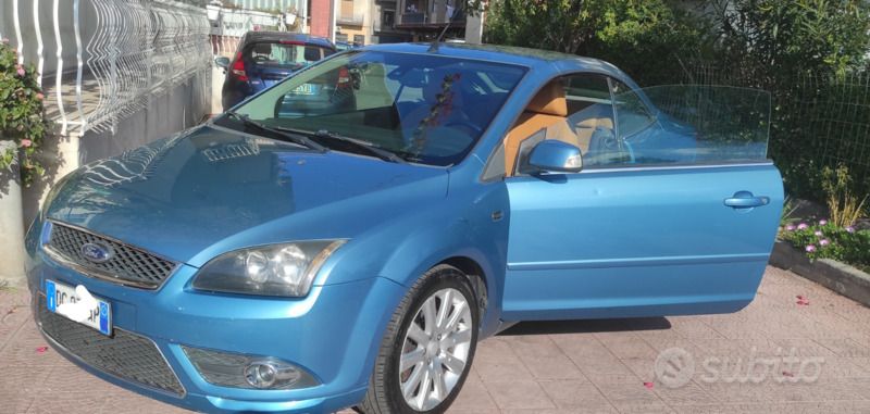 Usata Ford Focus Cabriolet 136 CV (100 kW) 2007 Blu Cabrio