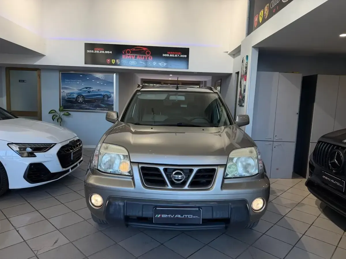 Usata Nissan X-Trail 114 CV (83 kW) 2003 Grigio SUV