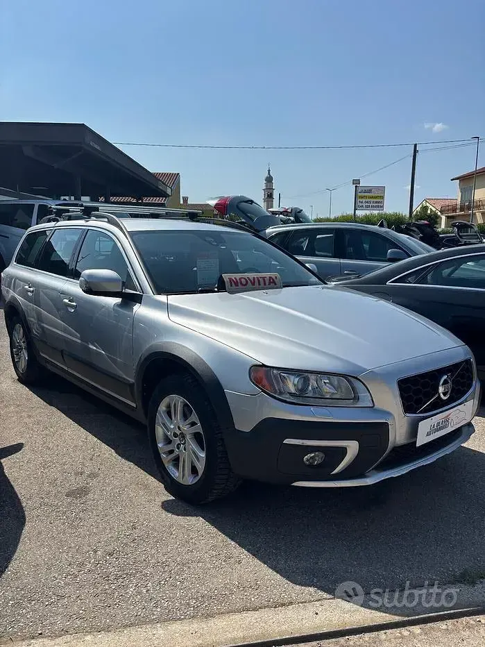 Usata Volvo XC70 Momentum 215 CV (158 kW) 2014 Grigio Station wagon