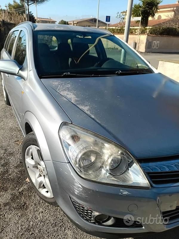 Usata Opel Astra 90 CV (66 kW) 2006 Grigio Station wagon