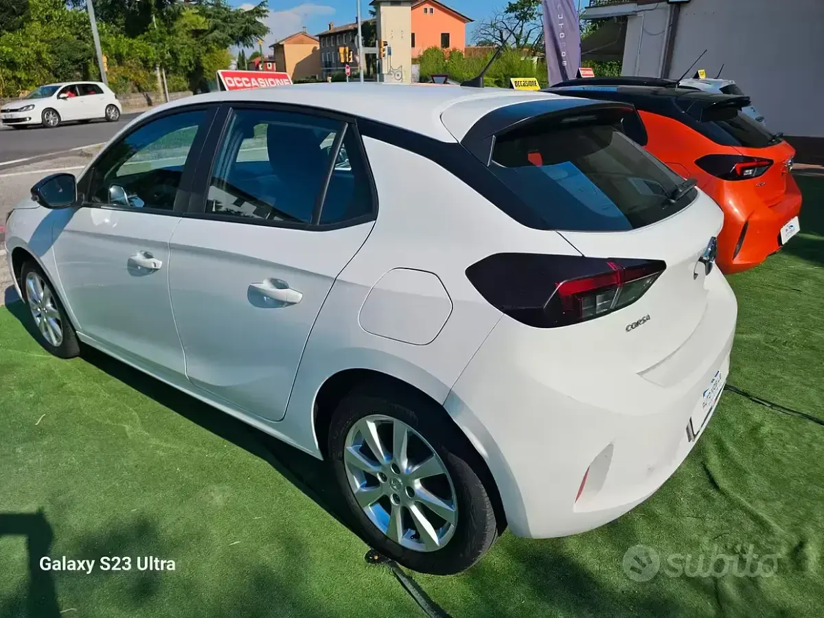 Usata Opel Corsa Elegance 75 CV (55 kW) 2023 Bianco Utilitaria