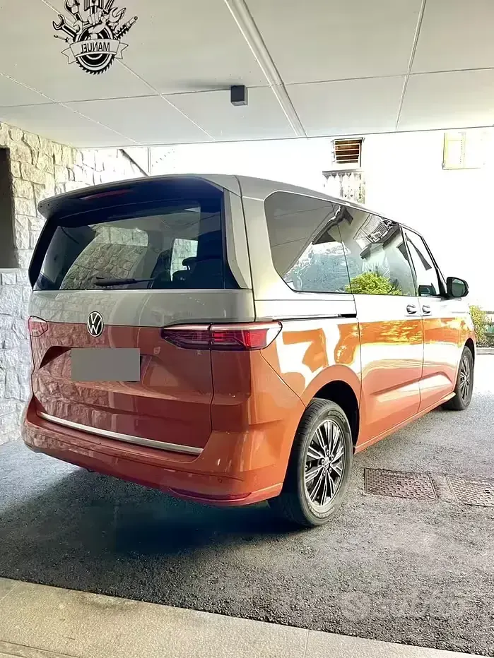Usata VW Multivan 150 CV (110 kW) 2024 Arancione Monovolume