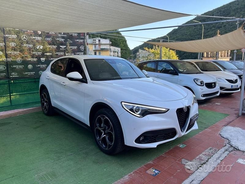 Usata Alfa Romeo Stelvio Business 190 CV (139 kW) 2022 Bianco SUV