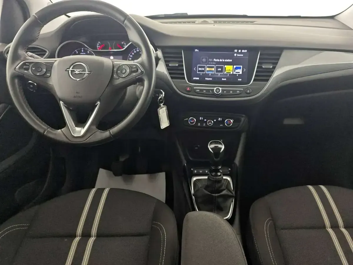 Usata Opel Crossland Elegance 110 CV (80 kW) 2024 Nero metallizzato SUV