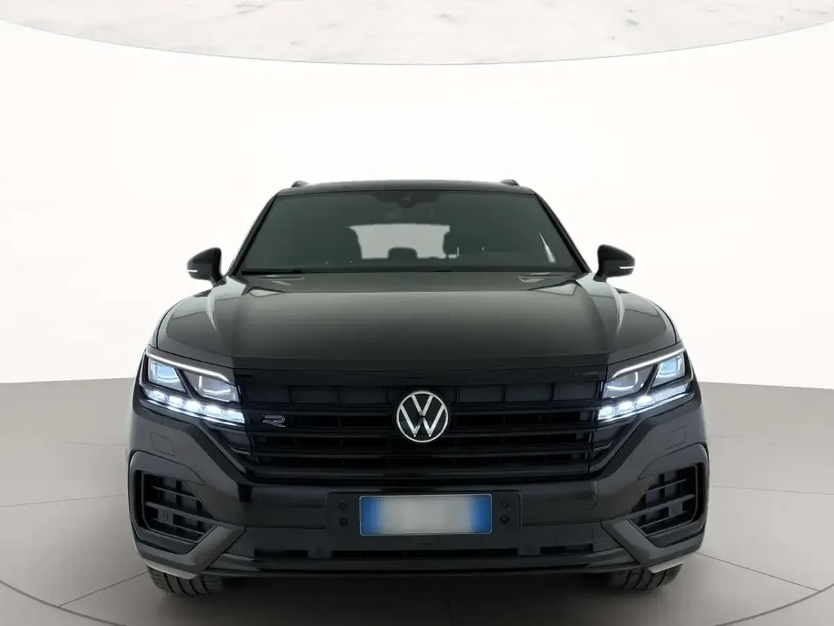 Usata VW Touareg Elegance 231 CV (169 kW) 2023 Nero SUV