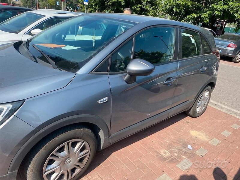Usata Opel Crossland 83 CV (61 kW) 2018 Grigio SUV