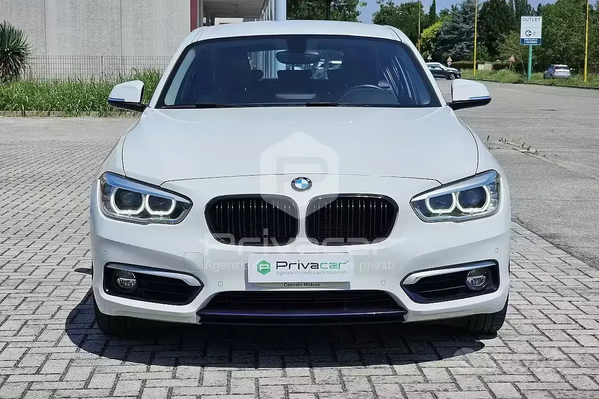 Usata BMW 118 150 CV (110 kW) 2019 Bianco Utilitaria