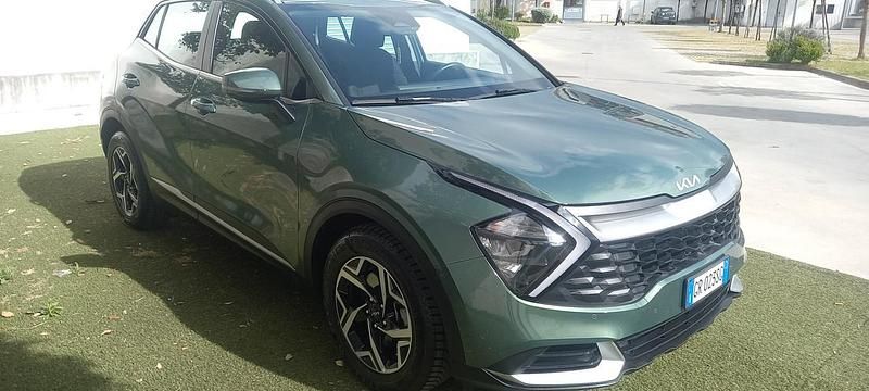 Second-hand Kia Sportage Style 136 CP (100 kW) 2023 Verde SUV