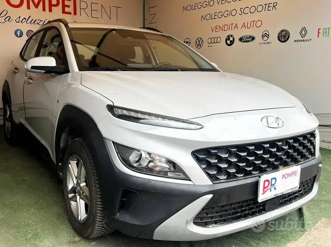 Usata Hyundai Kona 136 CV (100 kW) 2022 Grigio SUV