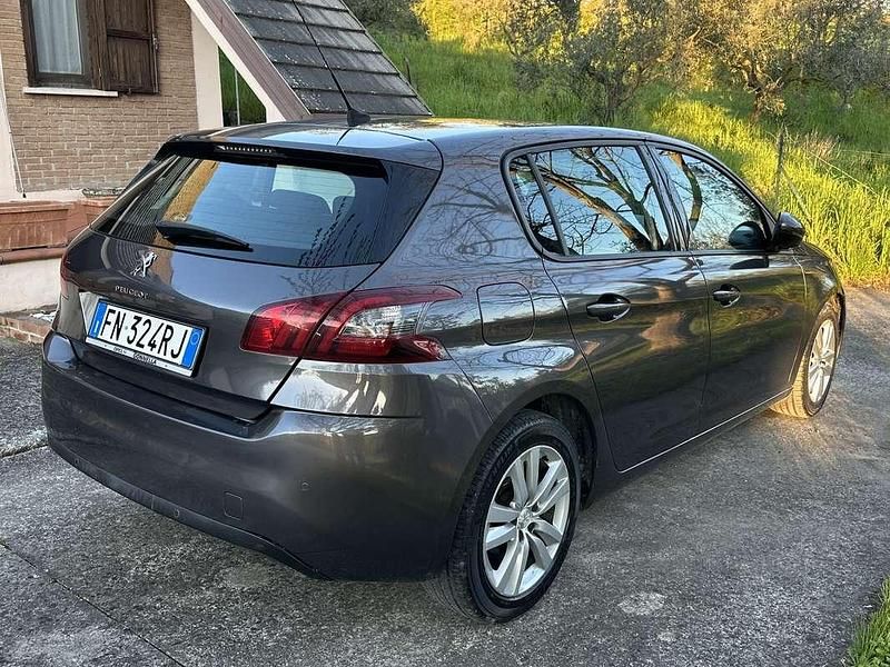 Usata Peugeot 308 Business-Line 120 CV (88 kW) 2018 Grigio Berlina