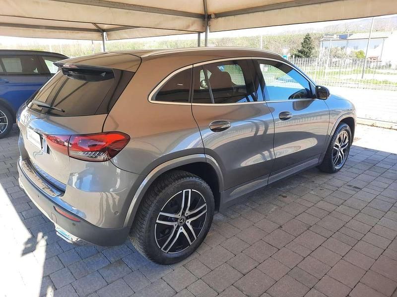 Usata Mercedes GLA200 Executive 150 CV (110 kW) 2020 Grigio SUV