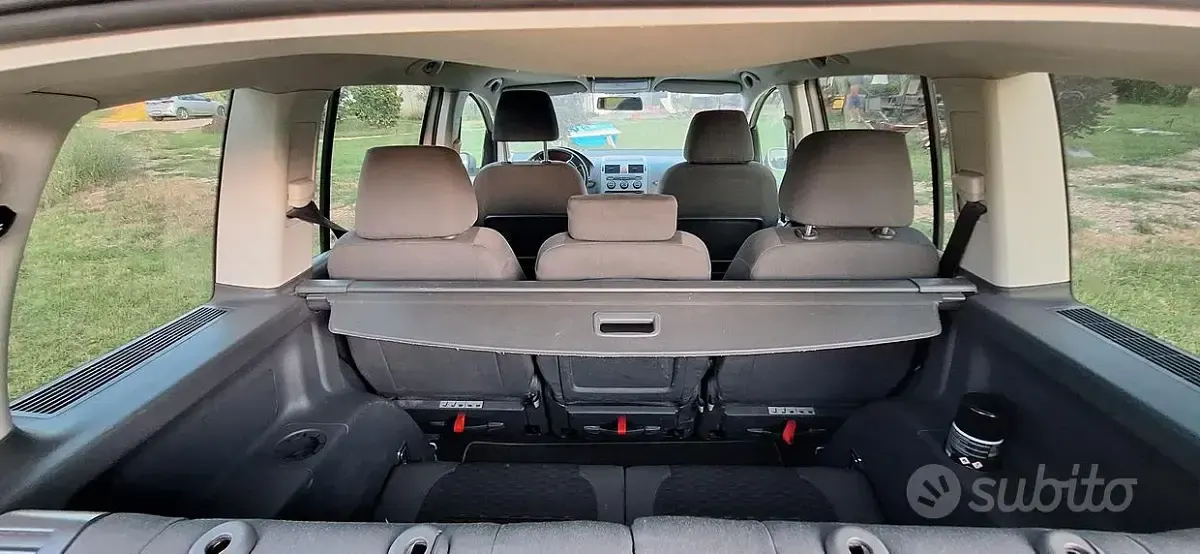 Usata VW Touran 150 CV (110 kW) 2009 Grigio Monovolume