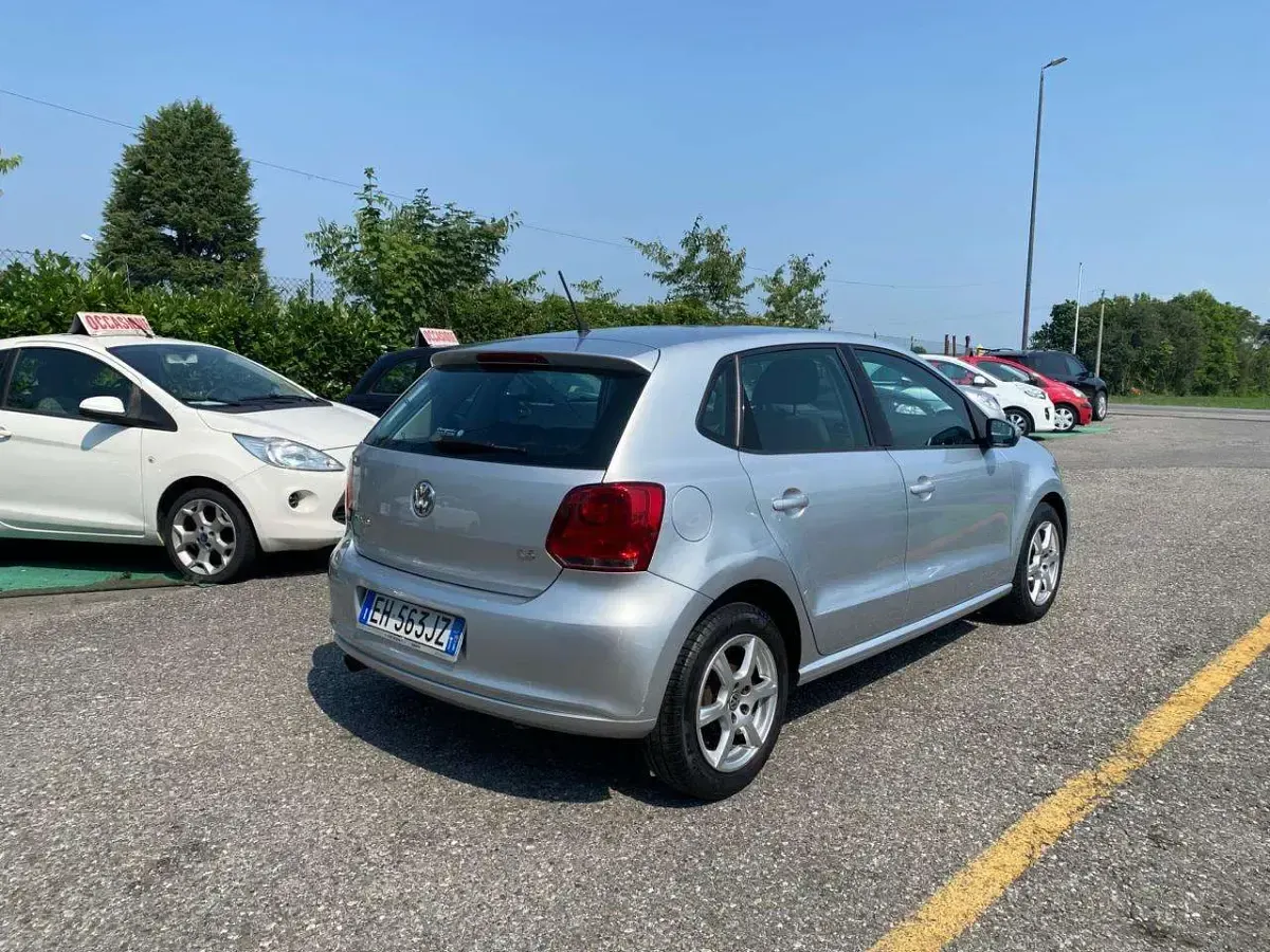 Usata VW Polo Highline 86 CV (63 kW) 2011 Argento Utilitaria