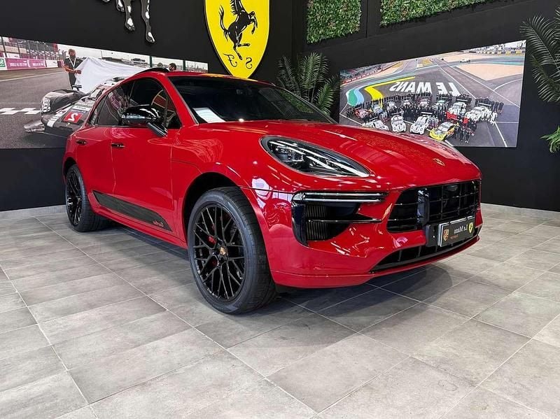 Usata Porsche Macan Turbo Performance Package 441 CV (324 kW) 2020 Rosso carminio SUV