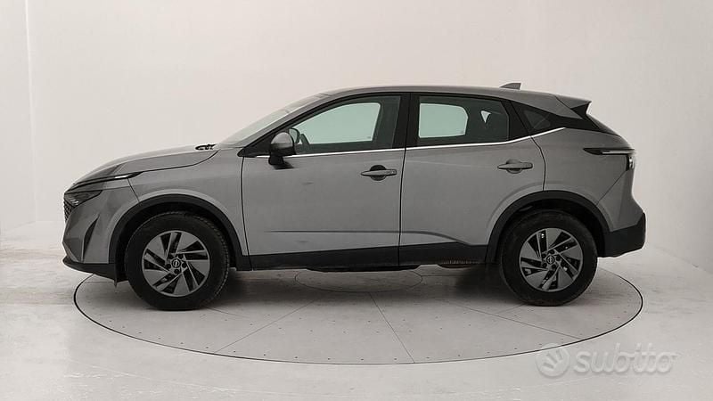 Gebraucht Nissan Qashqai Acenta 140 PS (102 kW) 2025 Grau SUV